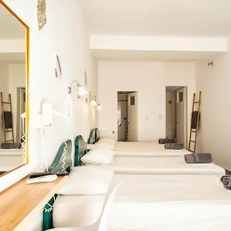 Palm Hostel Chora