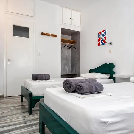 Palm Albergue Chora (Ios)