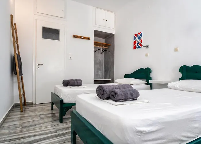 Palm Hostel Ίος